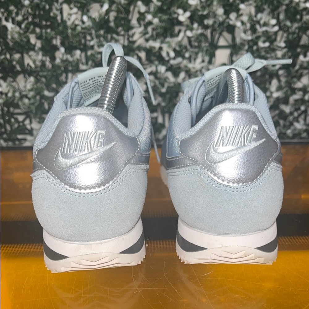 Nike Silver Sneakers Classic Cortez - Picture 3 of 6